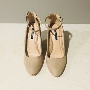 F21 faux suede wedge shoes